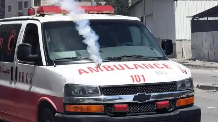 الاحتلال يستهدف سيارة إسعاف تقل جرحى غرب غزة