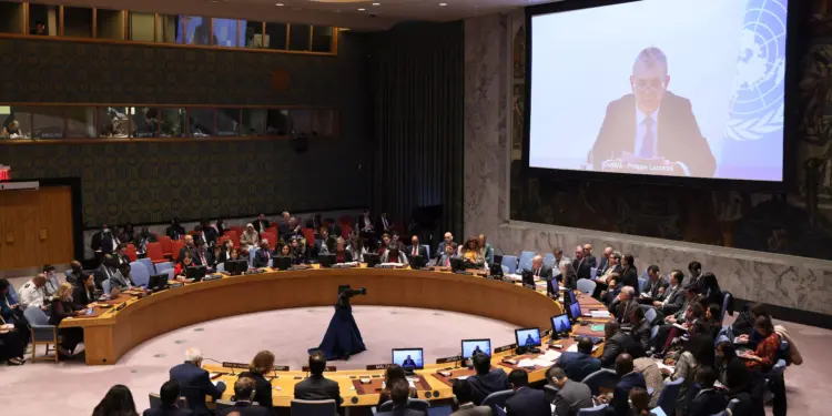 مجلس الأمن يناقش الوضع الخطير في غزة ويحذر من انهيار آفاق السلام