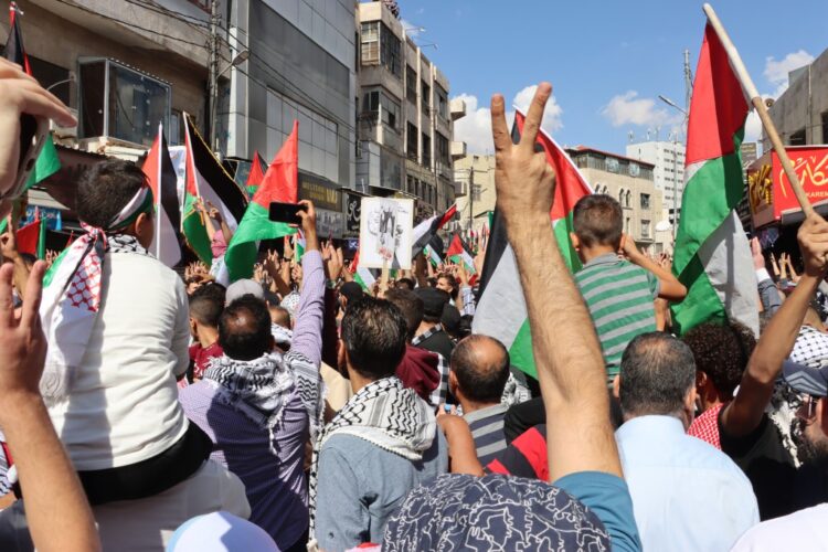 وقفات شعبية تضامنية نصرة لأهل في غزة