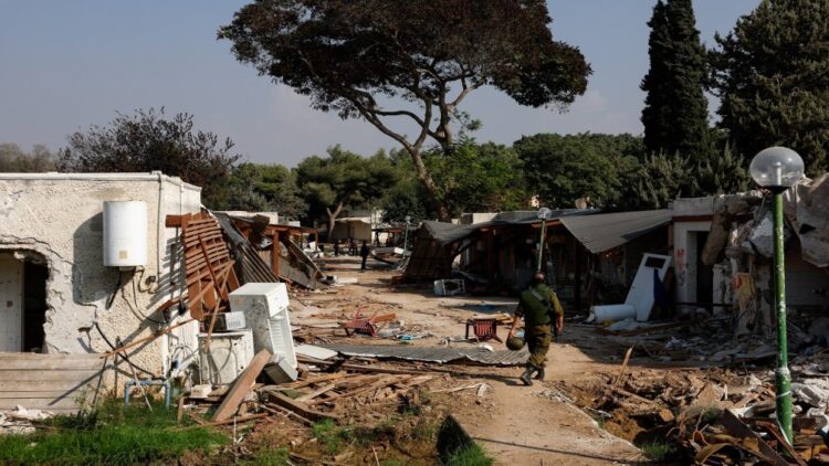 هآرتس: طائرة حربية إسرائيلية قصفت محتفلين بمهرجان بمنطقة غلاف غزة-صدى الشعب-صحيفة اخبارية