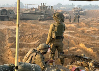 A view of military action at a location given as Gaza, amid the conflict between Israel and the Palestinian Islamist group Hamas, in this handout image released on November 5, 2023. Israel Defense Forces/Handout via REUTERS    THIS IMAGE HAS BEEN SUPPLIED BY A THIRD PARTY. REUTERS WAS NOT ABLE TO INDEPENDENTLY VERIFY THE LOCATION OR THE DATE THE VIDEO WAS TAKEN.