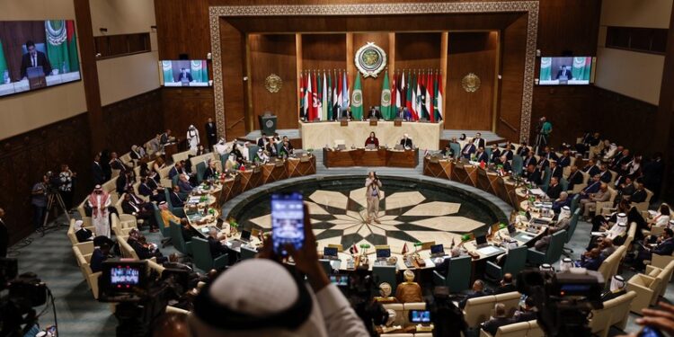 Foreign Ministers attend an Arab League extraordinary meeting in Cairo on October 11, 2023. - The league's foreign ministers will discuss "Israeli aggression on the Gaza Strip" following a surprise assault by Hamas on Israel, the regional bloc announced on October 9. (Photo by Khaled DESOUKI / AFP)