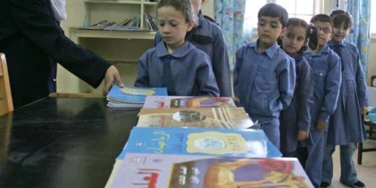 Image processed by CodeCarvings Piczard ### FREE Community Edition ### on 2023-10-15 19:52:05Z | |