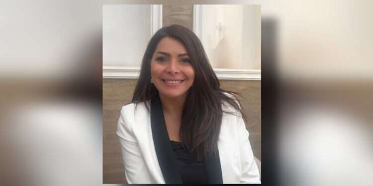 {"remix_data":[],"remix_entry_point":"challenges","source_tags":[],"origin":"unknown","total_draw_time":0,"total_draw_actions":0,"layers_used":0,"brushes_used":0,"photos_added":0,"total_editor_actions":{},"tools_used":{},"is_sticker":false,"edited_since_last_sticker_save":false,"containsFTESticker":false}