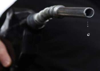 روسيا تفرض حظرا على تصدير البنزين حتى نهاية تموز